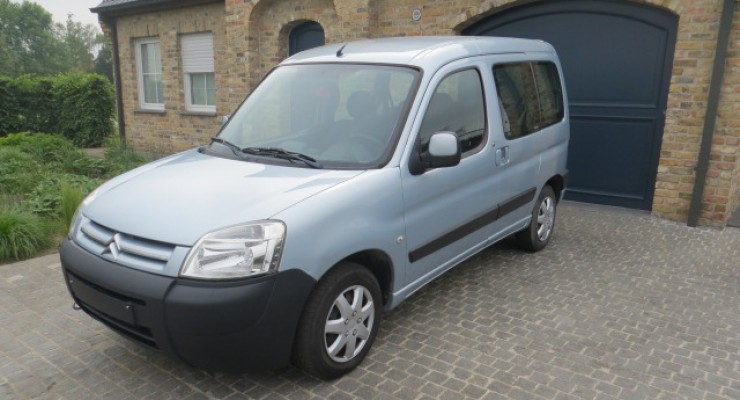  Berlingo 1.4 i benzine 5 plaasten  