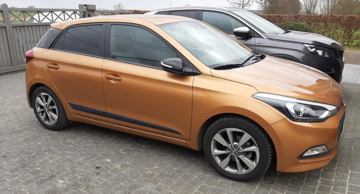  VERKOCHT Hyundai i20 black line automaat