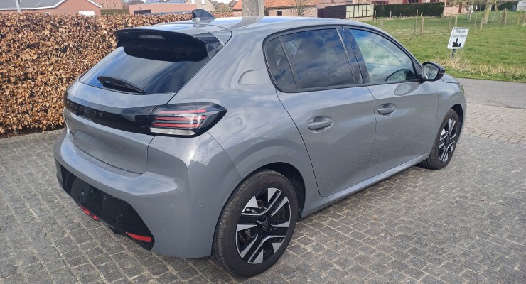  Verkocht Peugeot 208 Bouwjaar 01/2024 met 11.000km. 