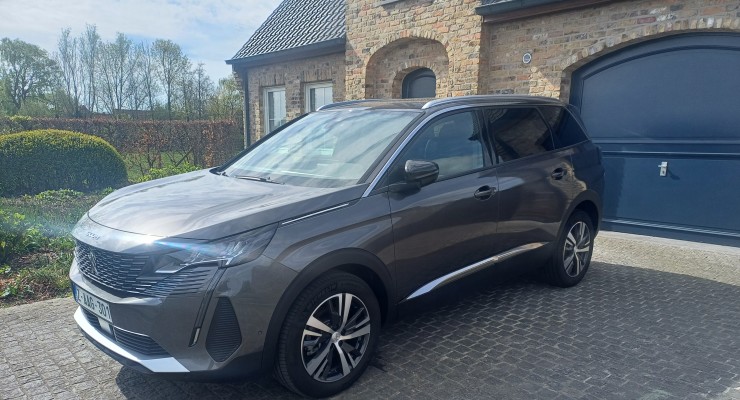  VERKOCHT Peugeot 5008  automaat 