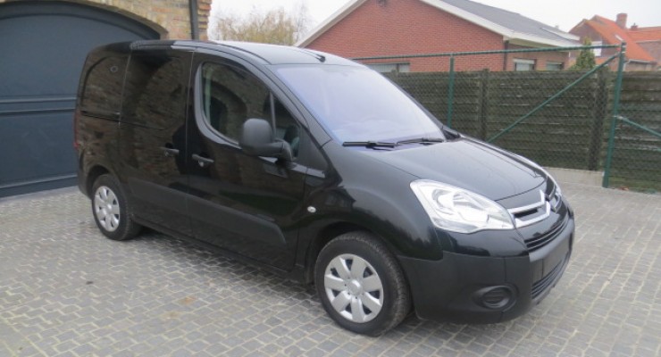  Berlingo 1.6 hdi 90 pk zwarte kleur airco 3 zit 