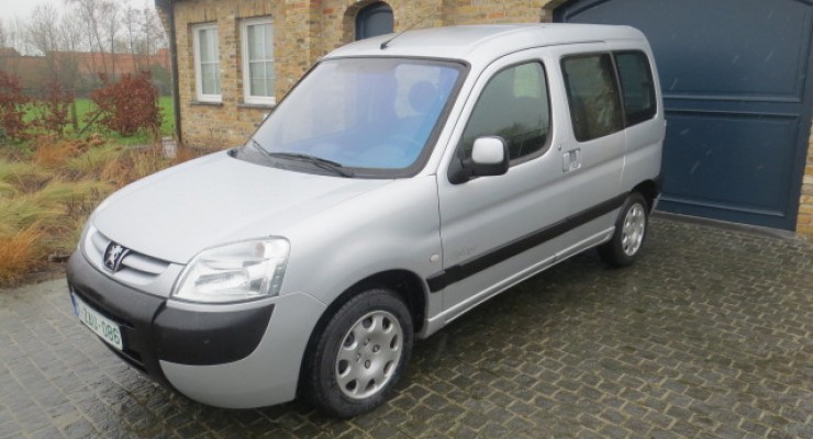  Peugeot Partner 1.4i bwj 2004 met 82000 km airco 5 plaatsen